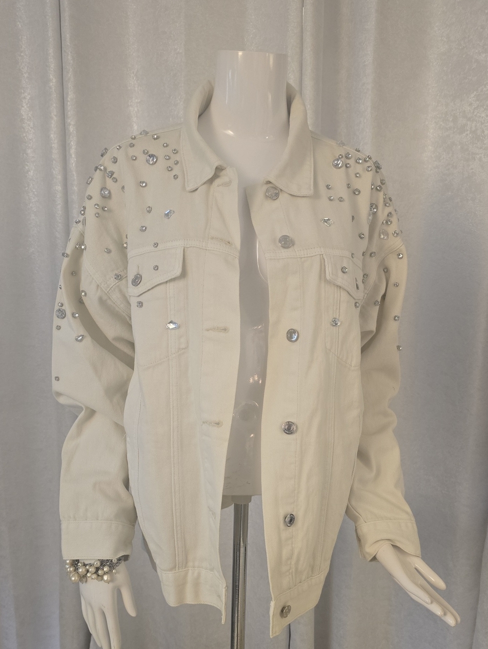 Forever 21 rhinestone Embellished Ivory Off white Denim Jacket New LARGE TAGS